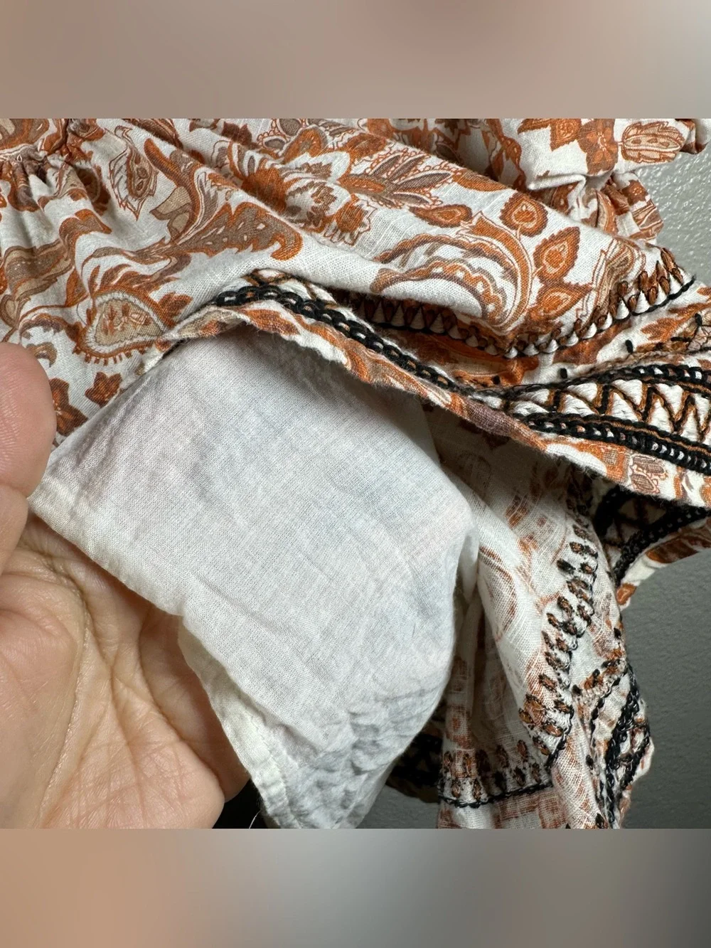 Anthropologie Puff-Sleeve Peasant  babydoll Top in Rust Paisley SZ:L